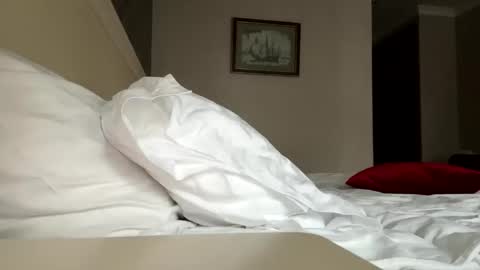 forbiddennvelvet online show from September 30, 2025, 8:30 am