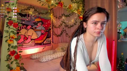     online show from February 3, 2025, 2:02 pm