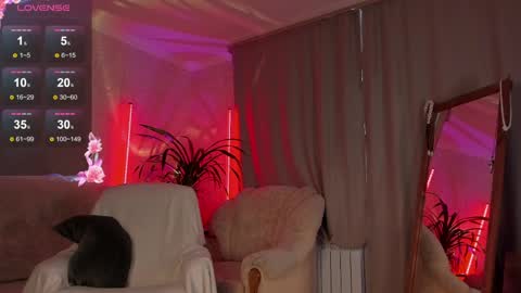     online show from April 10, 2026, 2:44 pm