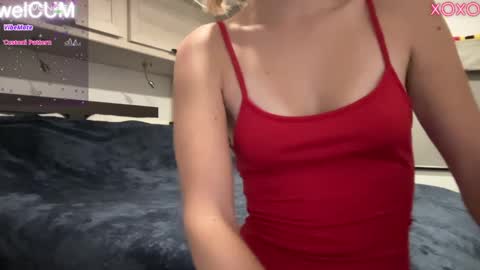 Elaine online show from December 17, 2024, 1:07 am