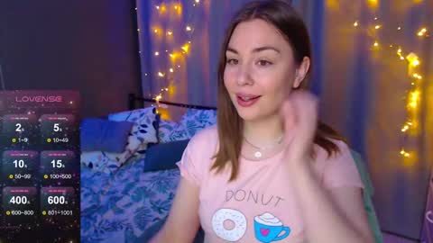 Julia online show from December 17, 2024, 2:44 am