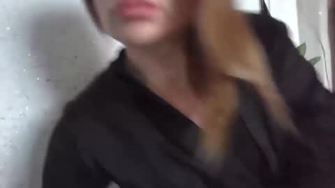 fox_red_lady7 online show from February 2, 2025, 8:35 am