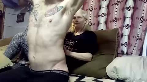 Snapshot of foxbodydave chatting on January 10, 2026, 12:51 pm foxbodydave online show from January 10, 2026, 12:51 pm