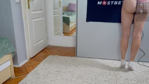 Snapshot of foxeslovefoxes chatting on December 3, 2024, 1:32 pm CUSTOM PHOTOS AND VIDEOS - online show from December 3, 2024, 1:32 pm