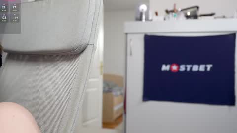 Snapshot of foxeslovefoxes chatting on December 27, 2024, 12:23 pm CUSTOM PHOTOS AND VIDEOS - online show from December 27, 2024, 12:23 pm