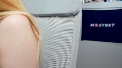 Snapshot of foxeslovefoxes chatting on January 11, 2025, 5:29 pm CUSTOM PHOTOS AND VIDEOS - online show from January 11, 2025, 5:29 pm