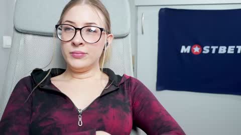 Snapshot of foxeslovefoxes chatting on January 12, 2025, 5:22 pm CUSTOM PHOTOS AND VIDEOS - online show from January 12, 2025, 5:22 pm