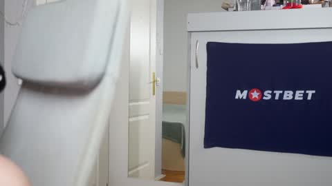 Snapshot of foxeslovefoxes chatting on January 23, 2025, 12:09 pm CUSTOM PHOTOS AND VIDEOS - online show from January 23, 2025, 12:09 pm