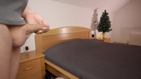 Snapshot of foxeslovefoxes chatting on December 16, 2025, 10:31 am CUSTOM PHOTOS AND VIDEOS - online show from December 16, 2025, 10:31 am