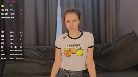 Lily online show from November 11, 2025, 6:57 am