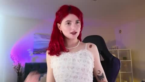 Snapshot of foxfox6 chatting on May 18, 2026, 3:13 am Charlotte please dont forget to thumbs up me online show from May 18, 2026, 3:13 am