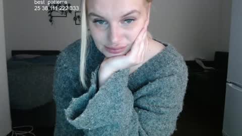 i am your baby Alien  online show from April 21, 2026, 1:42 am