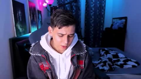 Foxicfu online show from September 27, 2025, 2:11 pm