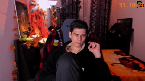 Foxicfu online show from October 24, 2025, 1:18 pm