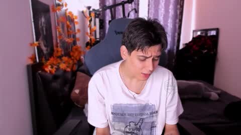 Foxicfu online show from November 11, 2025, 6:24 am