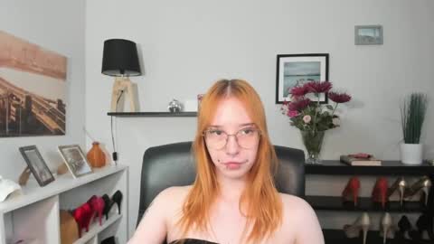 Sonya online show from June 3, 2026, 5:43 am