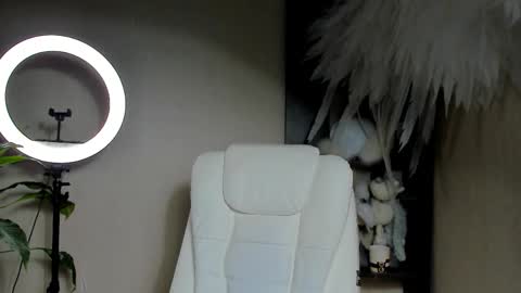 Foxy online show from December 1, 2025, 12:15 am