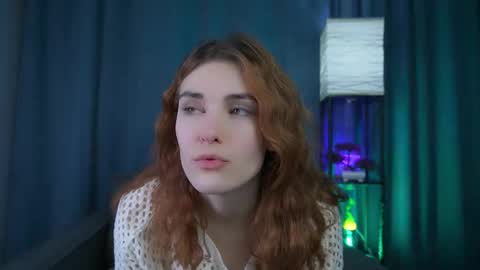 Snapshot of foxy_cute4you chatting on December 4, 2025, 7:33 pm Eva online show from December 4, 2025, 7:33 pm