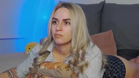 Foxy Kimmi online show from April 21, 2026, 7:03 am