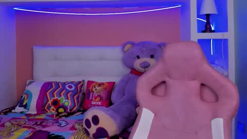 Snapshot of foxy_loren chatting on March 14, 2026, 11:04 am Loren online show from March 14, 2026, 11:04 am
