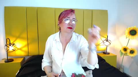 Foxy miilf online show from September 11, 2025, 1:22 pm