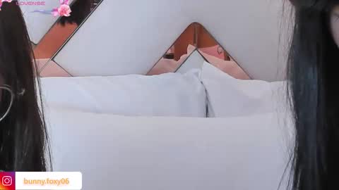 FOXY AND BUNNY online show from November 4, 2025, 11:37 pm