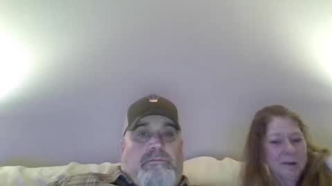 foxyfang online show from January 8, 2025, 4:02 am