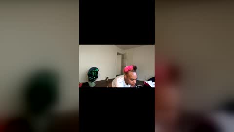 foxygoddess18 online show from April 6, 2026, 8:32 pm