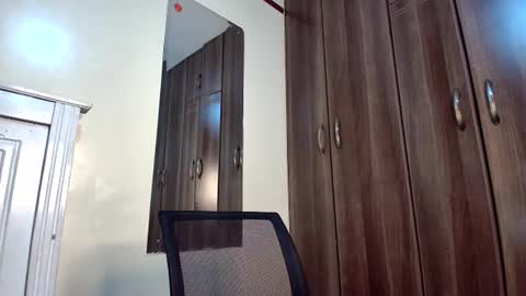 Kayla online show from December 21, 2024, 3:58 am