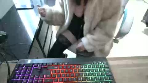 foxyroxy122 online show from March 18, 2026, 10:40 am