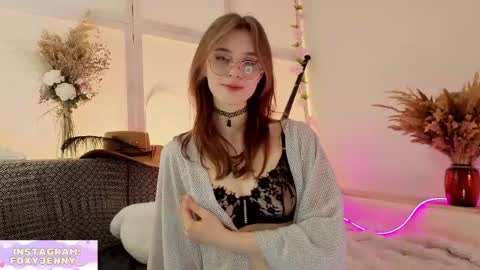 foxysecret_ online show from April 17, 2026, 8:23 pm