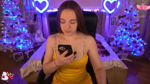 Snapshot of foxyshyyy chatting on December 25, 2024, 6:41 am Inna online show from December 25, 2024, 6:41 am