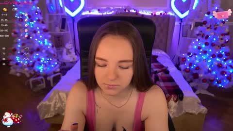 Snapshot of foxyshyyy chatting on December 25, 2024, 9:45 am Inna online show from December 25, 2024, 9:45 am