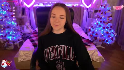 Snapshot of foxyshyyy chatting on January 3, 2025, 9:58 am Inna online show from January 3, 2025, 9:58 am