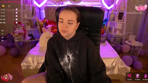 Snapshot of foxyshyyy chatting on February 7, 2025, 12:50 pm Inna online show from February 7, 2025, 12:50 pm