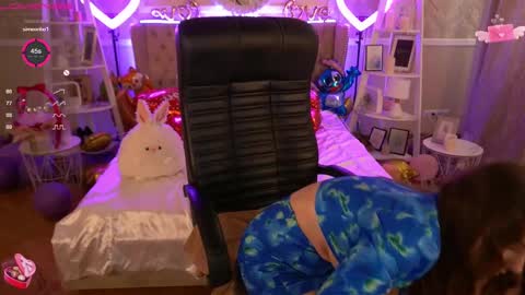 Snapshot of foxyshyyy chatting on February 9, 2025, 10:20 am Inna online show from February 9, 2025, 10:20 am