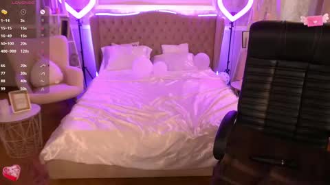 Snapshot of foxyshyyy chatting on March 8, 2025, 10:22 am Inna online show from March 8, 2025, 10:22 am