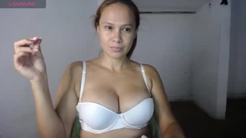 Snapshot of foxysweet08 chatting on June 16, 2026, 9:17 pm Dulce online show from June 16, 2026, 9:17 pm