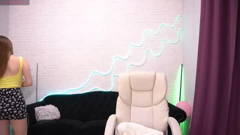 Kate online show from October 1, 2025, 1:17 pm