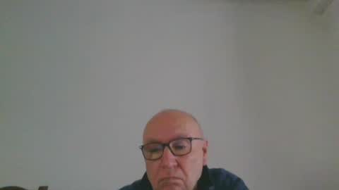 Snapshot of fra94 chatting on March 9, 2025, 1:04 pm fra94 online show from March 9, 2025, 1:04 pm