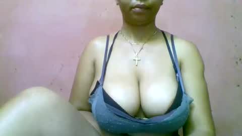 fracisca2204 online show from November 13, 2025, 4:22 am