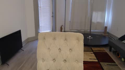 Angel online show from February 15, 2025, 6:12 pm