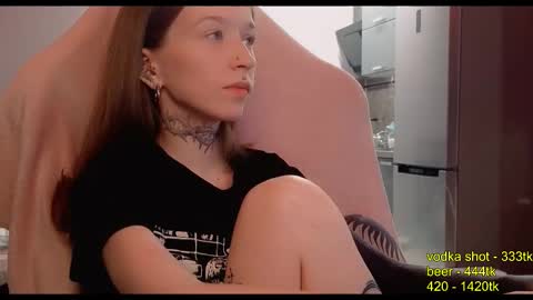 fran_bow online show from October 9, 2025, 8:01 am