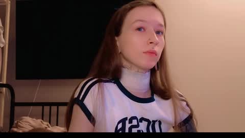 fran_bow online show from April 6, 2026, 8:26 am