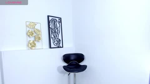 FRAN DESS online show from February 25, 2025, 8:41 pm