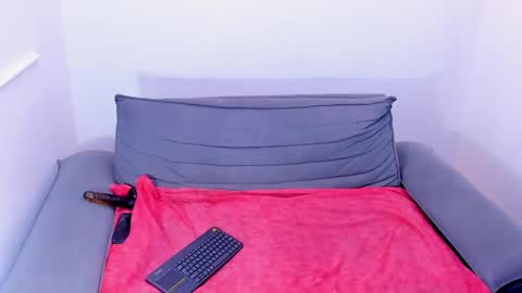 FRAN DESS online show from March 9, 2025, 11:46 pm