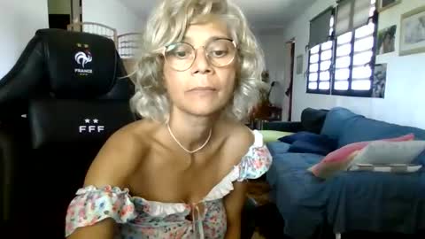 francelune online show from January 26, 2025, 7:21 am