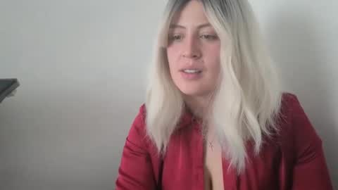 Francesca online show from October 15, 2025, 7:47 pm