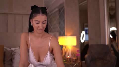 francescadante online show from November 26, 2025, 6:47 am