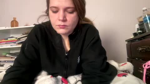 francescafey online show from December 18, 2025, 7:09 pm